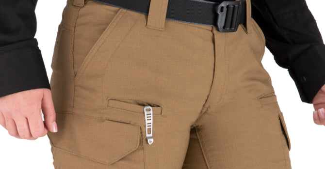 The pockets on all V2 Pants feature reinforced pocket flaps for a professional look that lasts. A gusset at the bottom of the pocket ensures ample space for all essential gear without adding bulk.