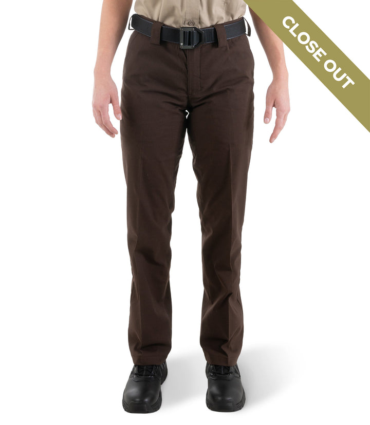 Front of Women's V2 Pro Duty 6 Pocket Pant in Kodiak Brown