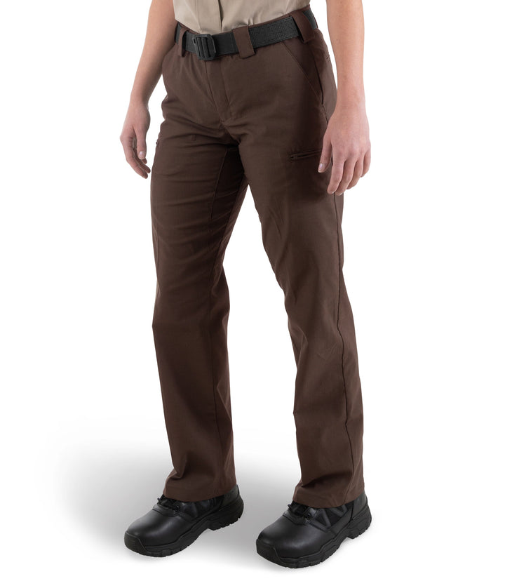 Side of Women's V2 Pro Duty 6 Pocket Pant in Kodiak Brown